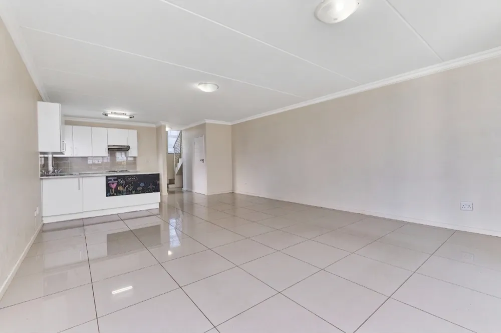 South Africa, Gauteng, Eagle Canyon Golf Estate, Ridge Road, 102