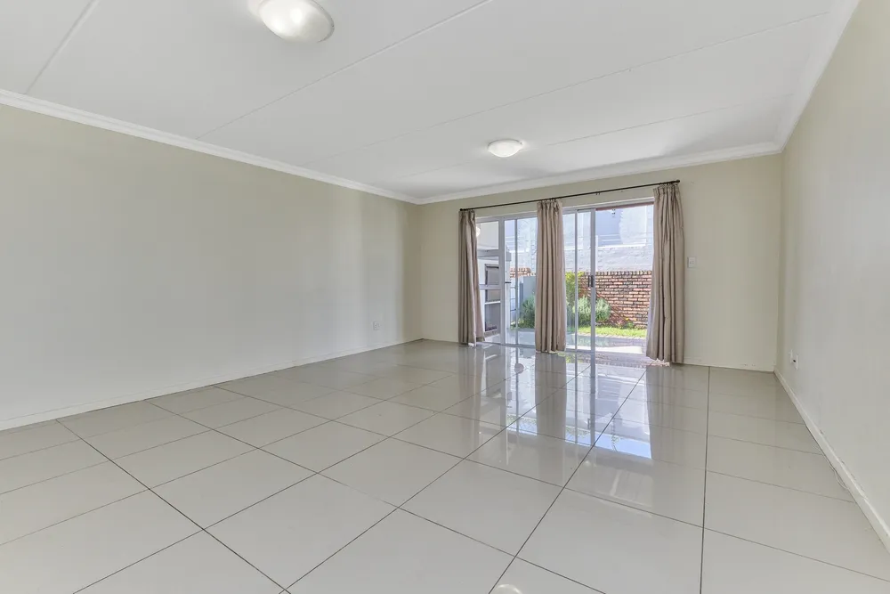 South Africa, Gauteng, Eagle Canyon Golf Estate, Ridge Road, 102