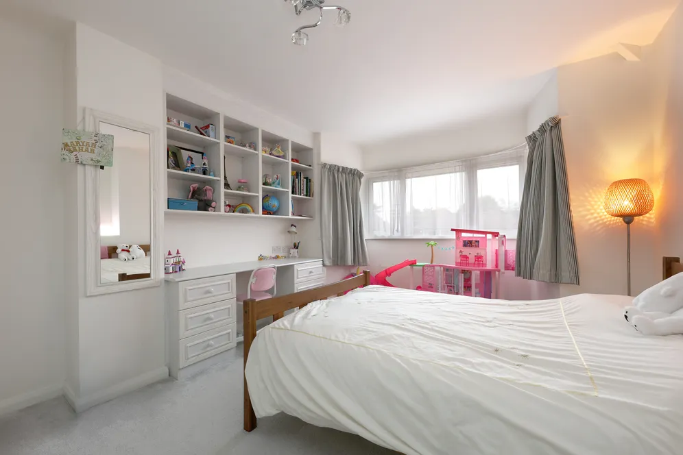 Joiners Lane, Gerrards Cross, SL9 photo 3