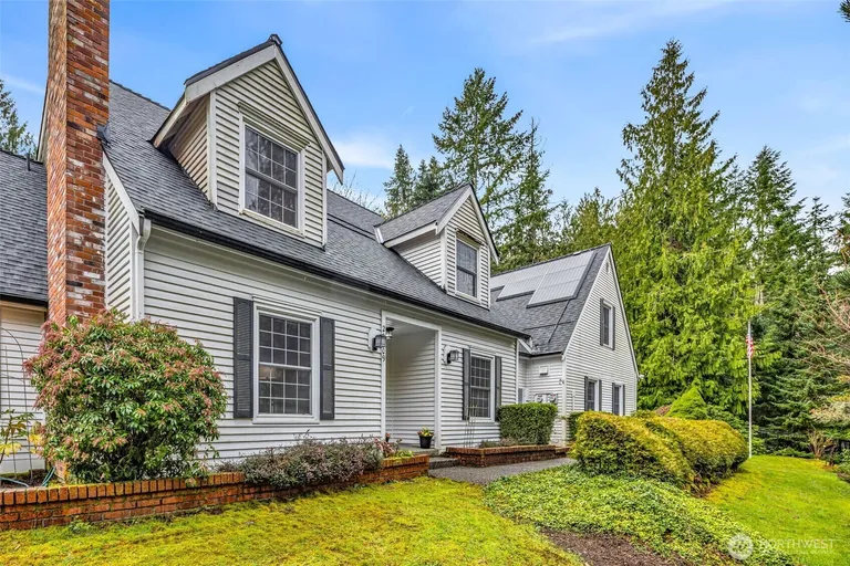21609 NE 4th St, Sammamish, WA 98074
