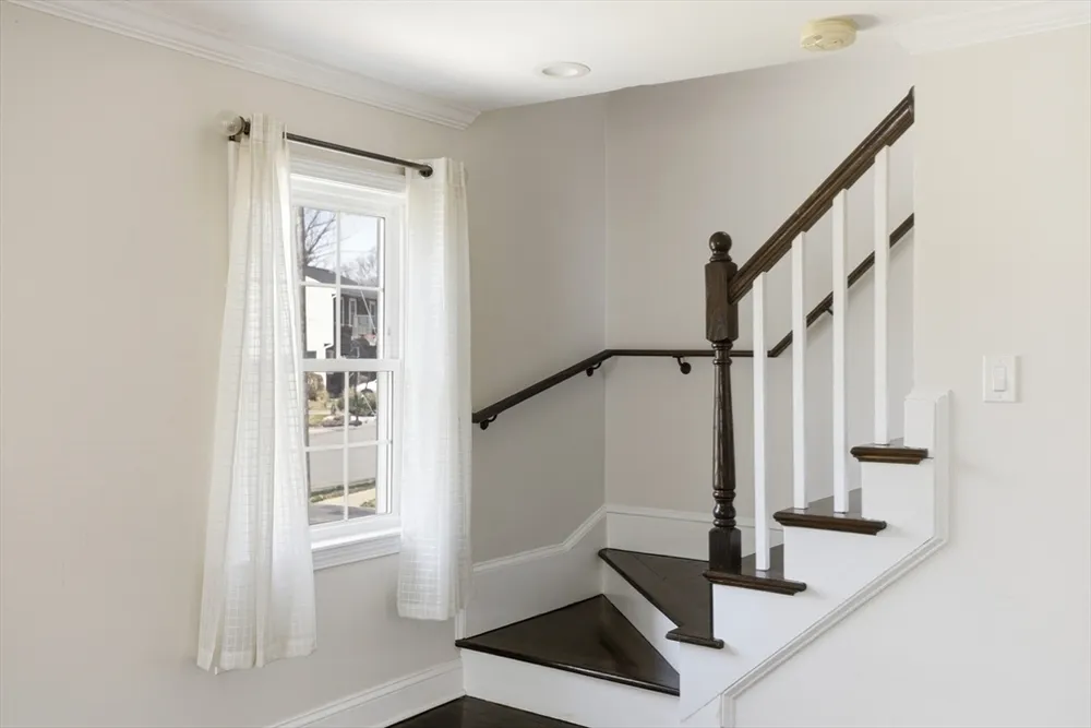 38 Stonewood Ln, Braintree, MA 02184