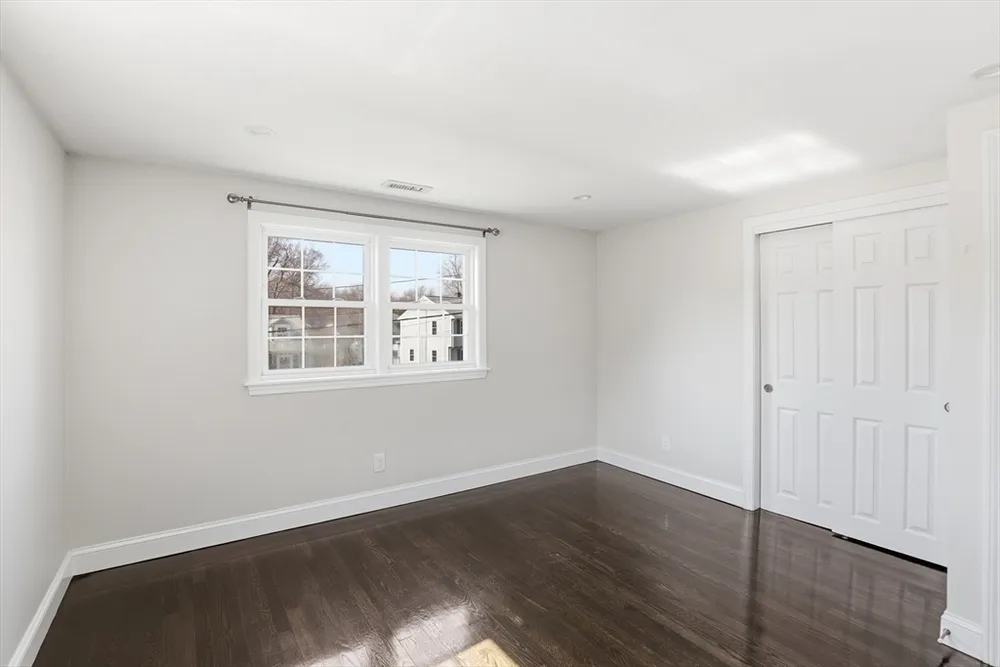 38 Stonewood Ln, Braintree, MA 02184