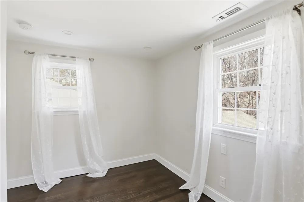 38 Stonewood Ln, Braintree, MA 02184