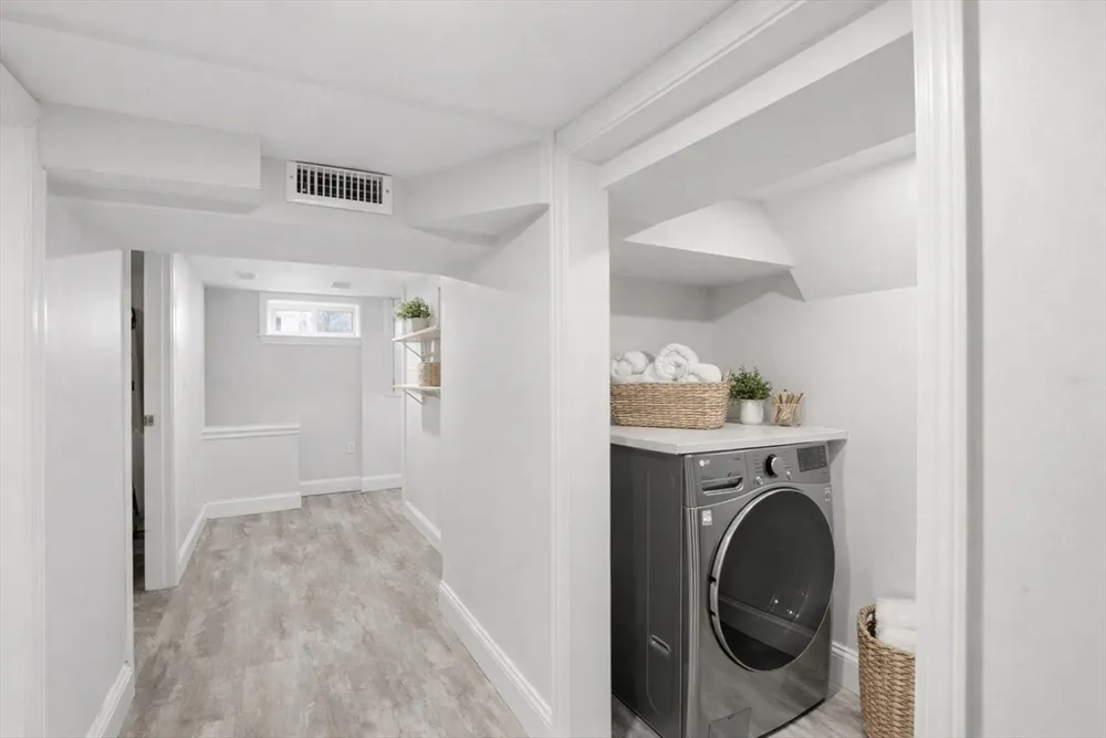 38 Stonewood Ln, Braintree, MA 02184