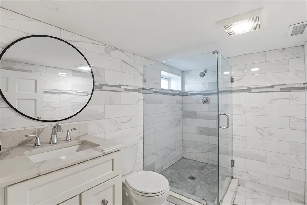 38 Stonewood Ln, Braintree, MA 02184