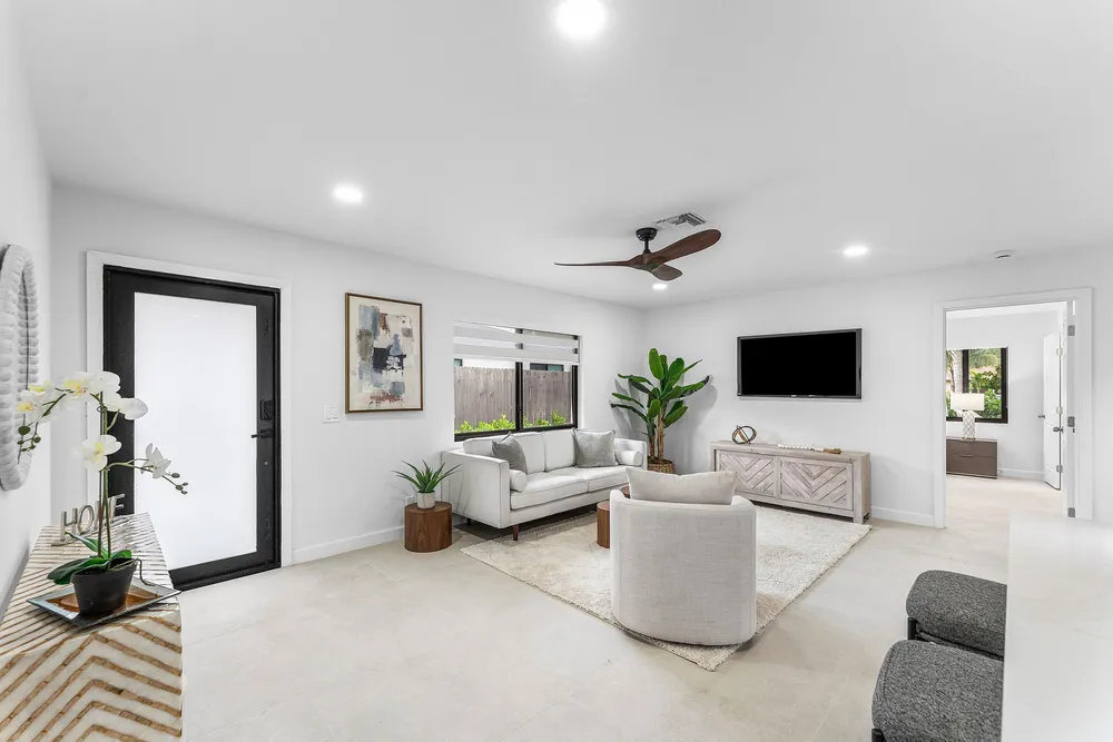 608 SE 2nd Ave, Delray Beach, FL 33483