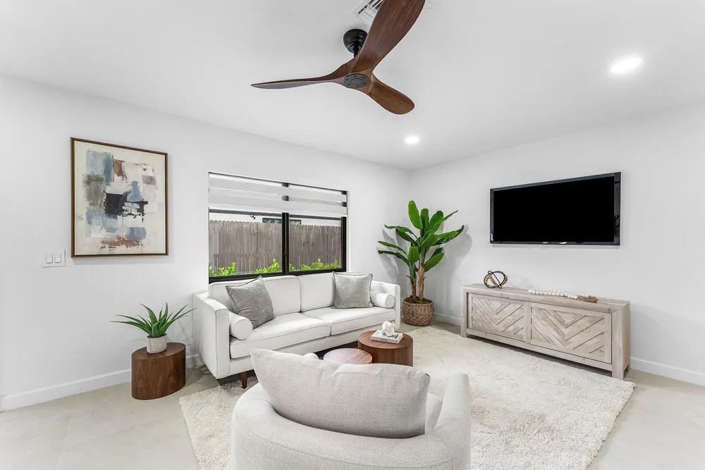 608 SE 2nd Ave, Delray Beach, FL 33483