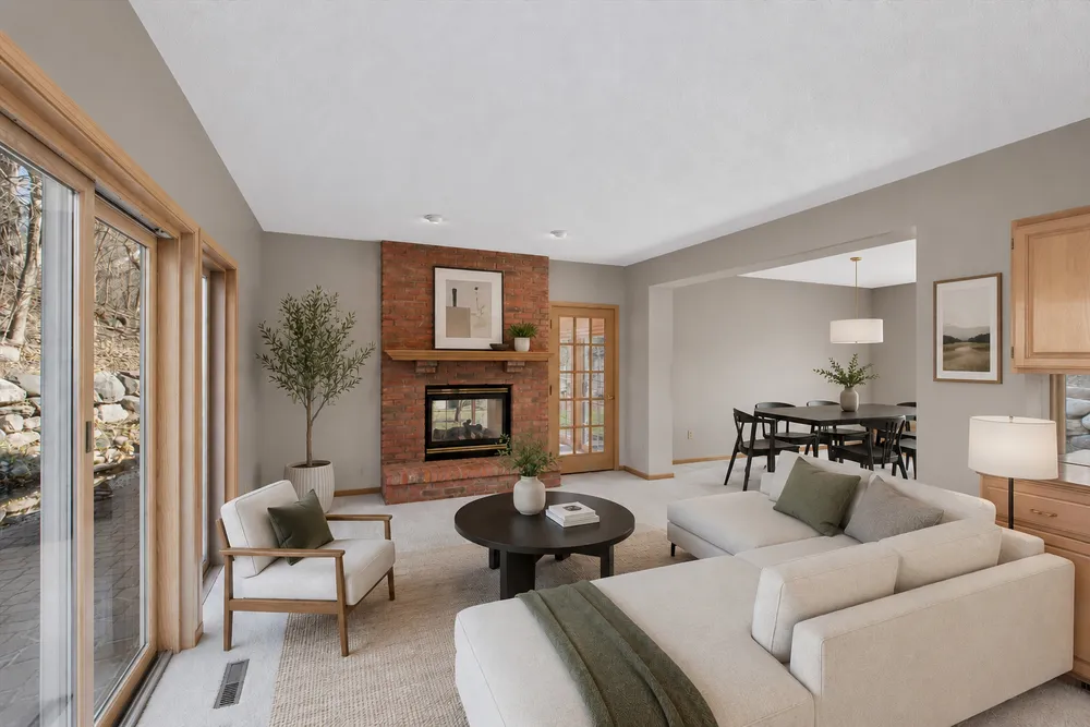 1001 Walden Ct, Burnsville, MN 55337