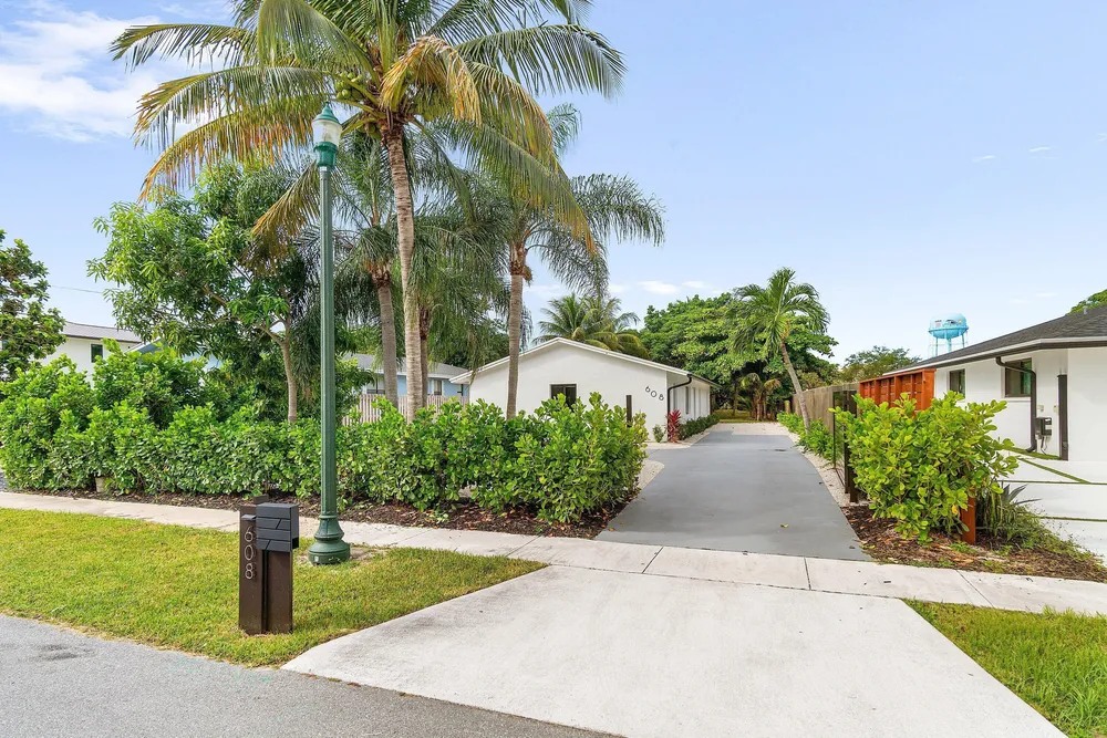 608 SE 2nd Ave, Delray Beach, FL 33483