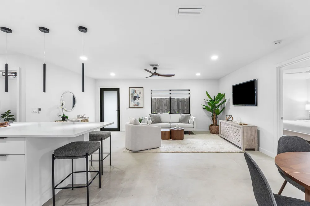 608 SE 2nd Ave, Delray Beach, FL 33483