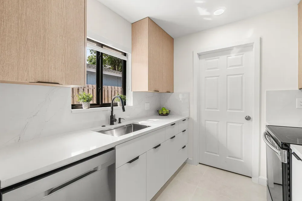 608 SE 2nd Ave, Delray Beach, FL 33483
