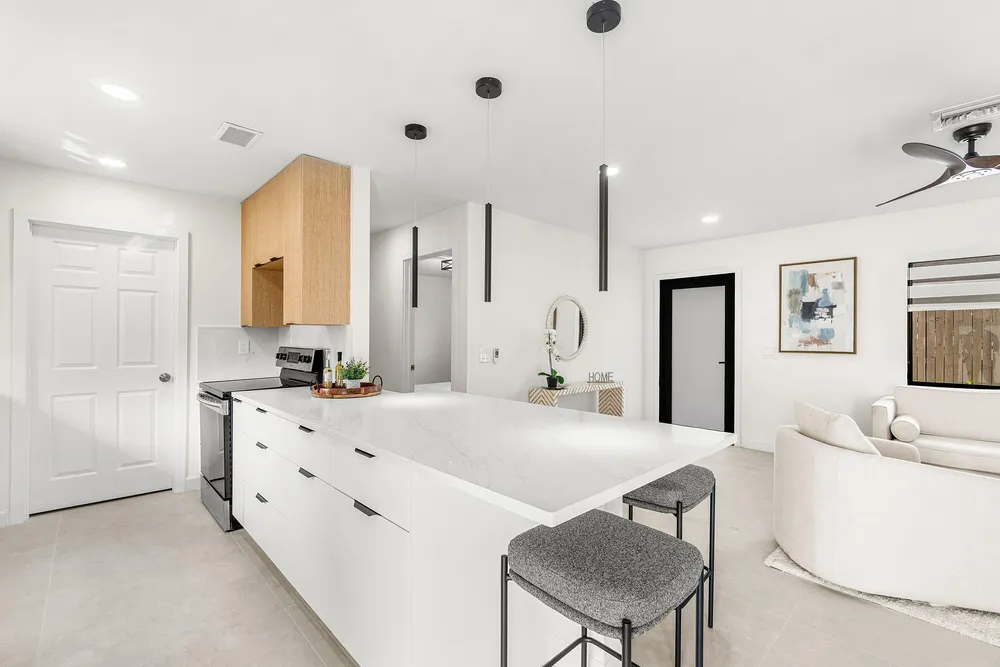 608 SE 2nd Ave, Delray Beach, FL 33483