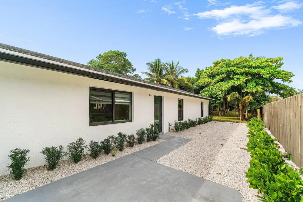 608 SE 2nd Ave, Delray Beach, FL 33483