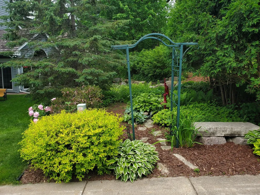 1001 Walden Ct, Burnsville, MN 55337