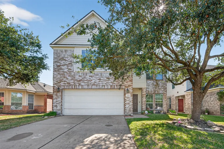 18439 Alemarble Oak St, Cypress, TX 77429