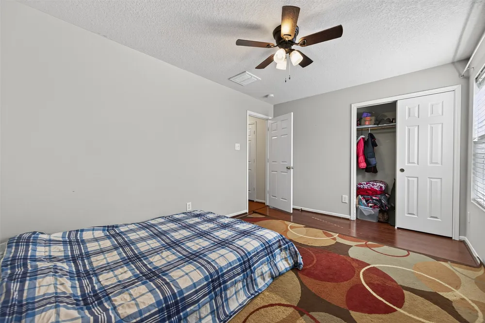 18439 Alemarble Oak St, Cypress, TX 77429