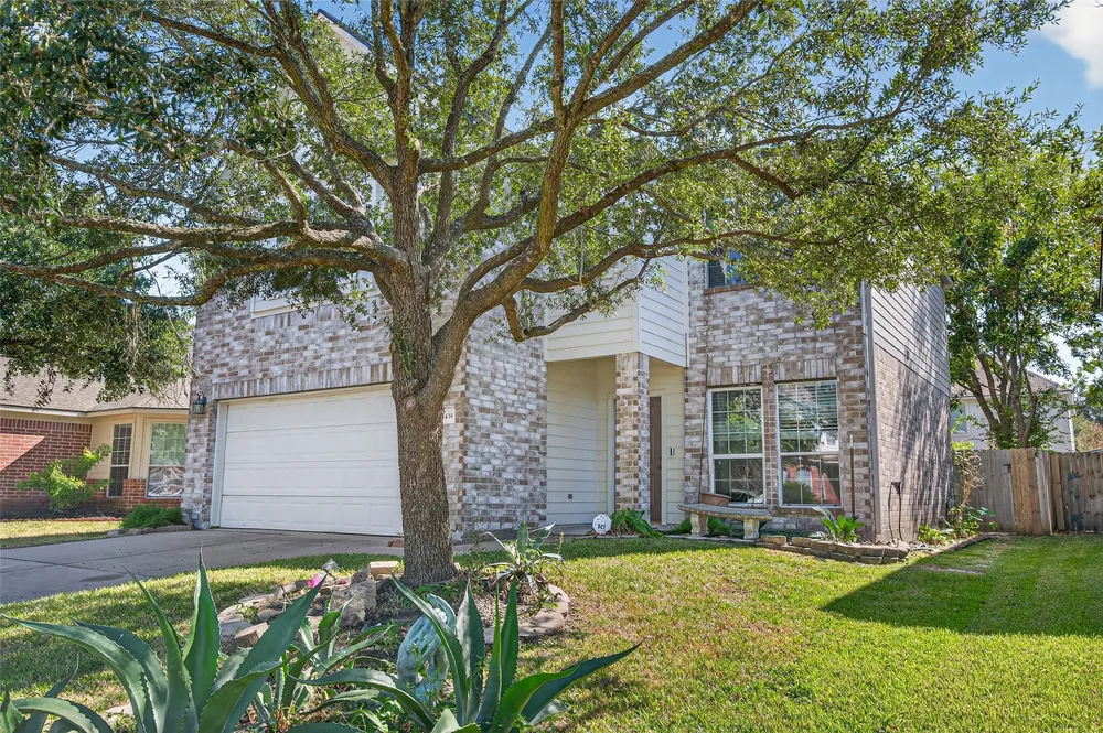 18439 Alemarble Oak St, Cypress, TX 77429