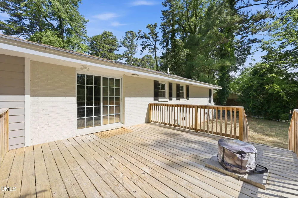 2950 Glenridge Dr, Raleigh, NC 27604
