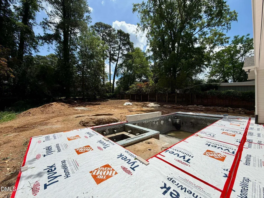 1718 Piccadilly Ln, Raleigh, NC 27608-2020