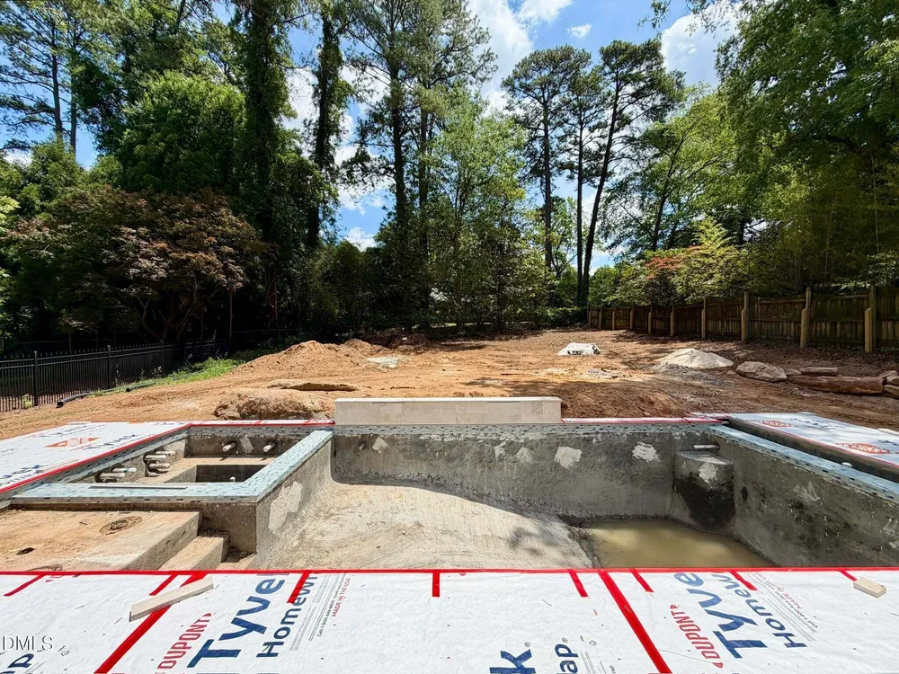 1718 Piccadilly Ln, Raleigh, NC 27608-2020