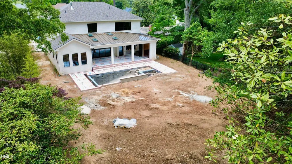 1718 Piccadilly Ln, Raleigh, NC 27608-2020