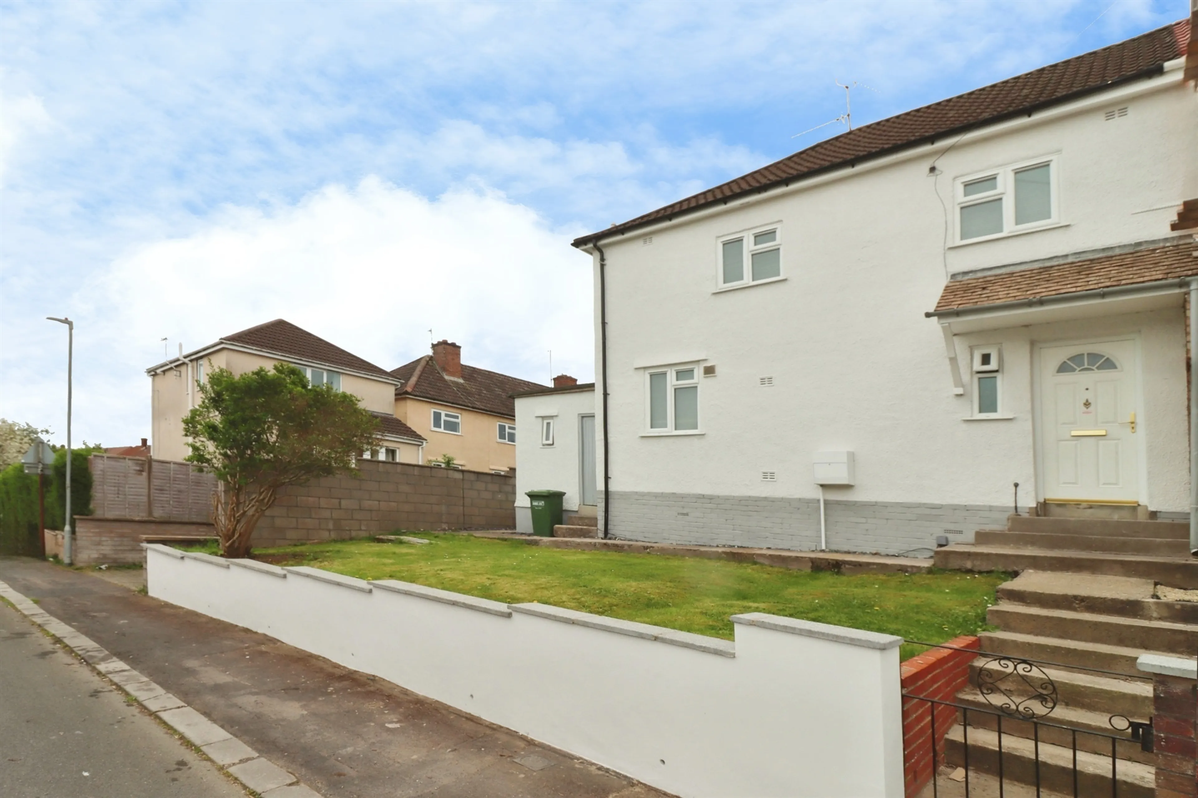 Property photo 0