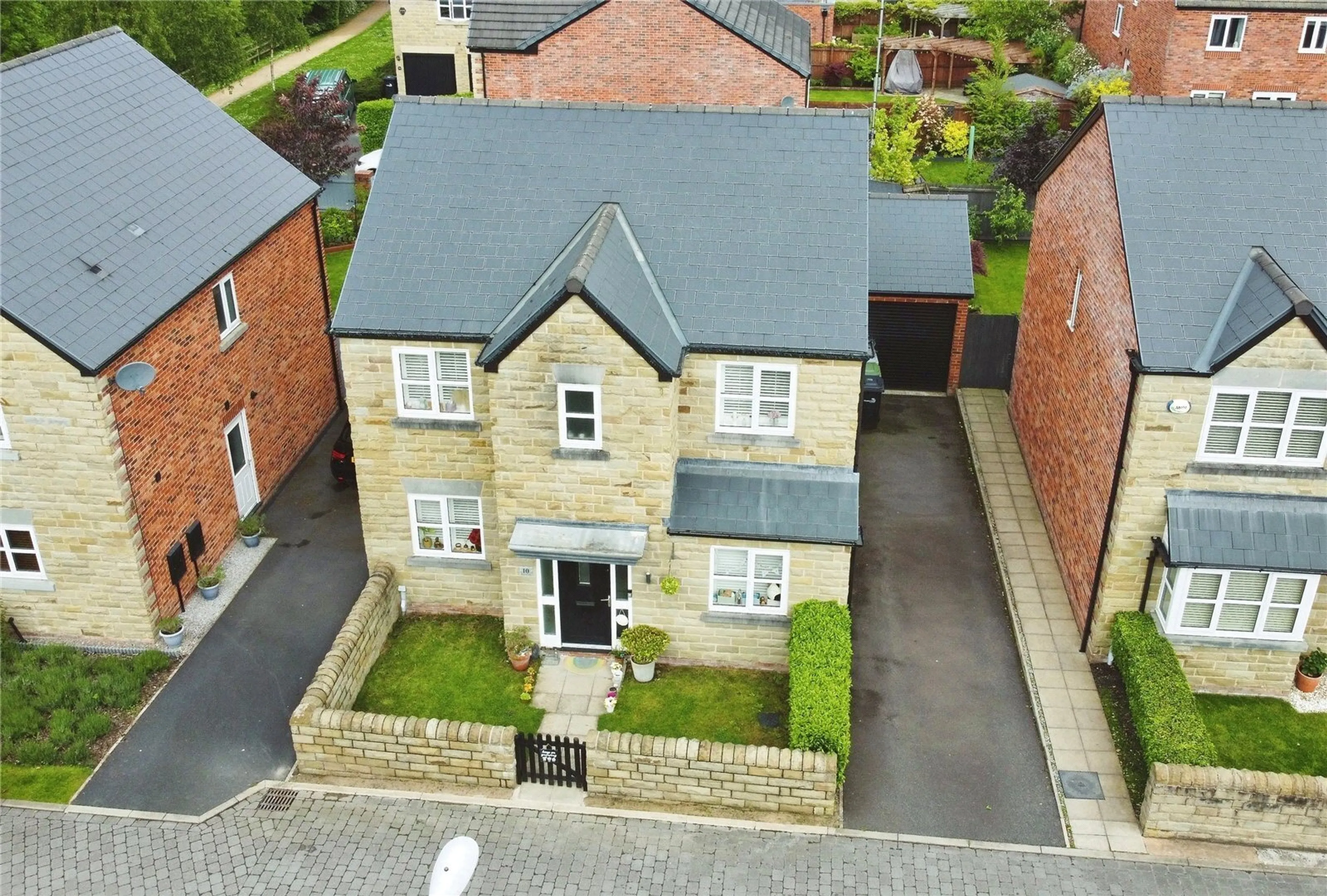 Property photo 0