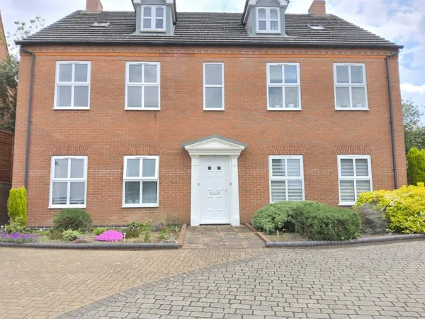 Ravenswood Gardens, Stonydelph Lane, ...