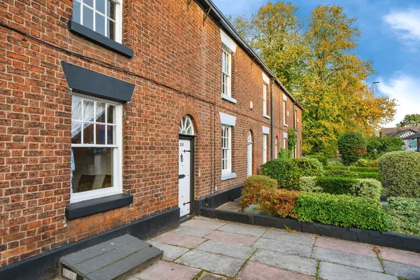 London Road, Stockton Heath, Warringt...