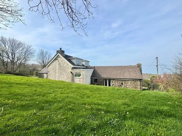 Sarnau, Llandysul, Ceredigion, SA44
