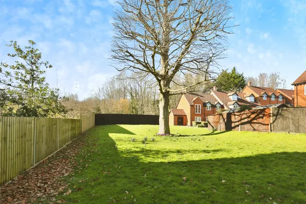 Laura Close, Compton, Winchester, Ham...