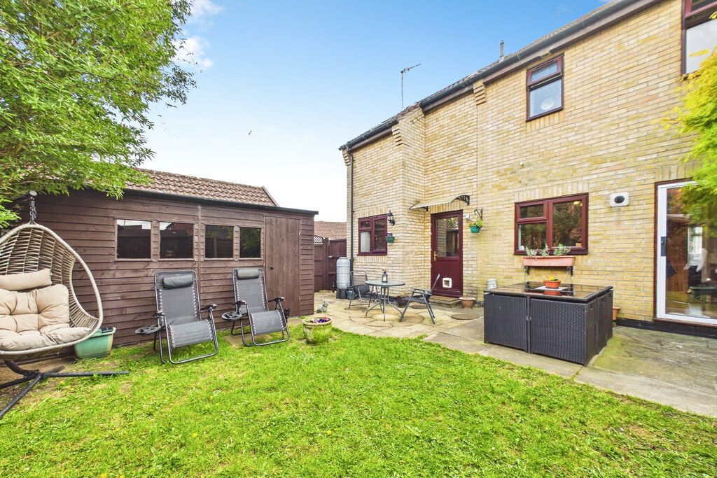 Longfield Close, Loddon Image 13