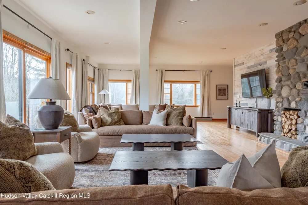 3913 County Hwy-23C, Jewett, NY 12444