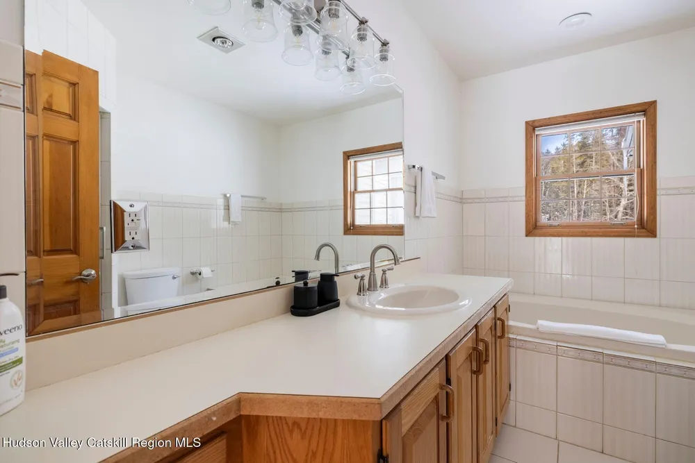 3913 County Hwy-23C, Jewett, NY 12444