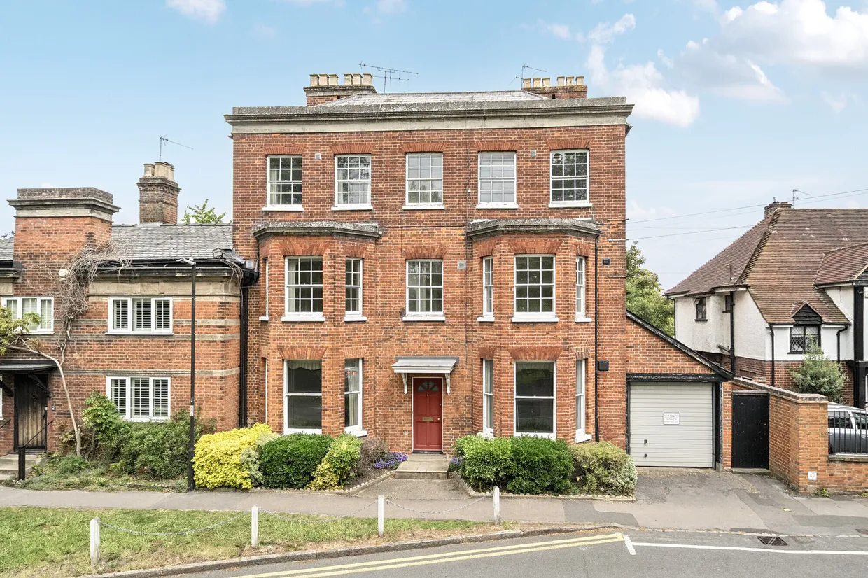 Windsor Road, Datchet, SL3 photo 1