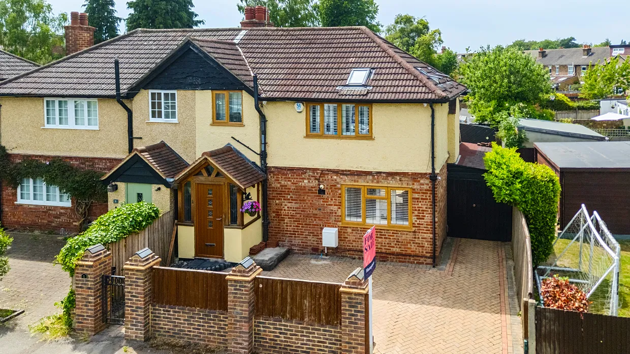 Birch Avenue, Caterham, CR3 photo 13