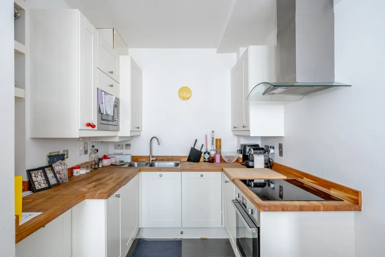 Manilla Street, E14 photo 7