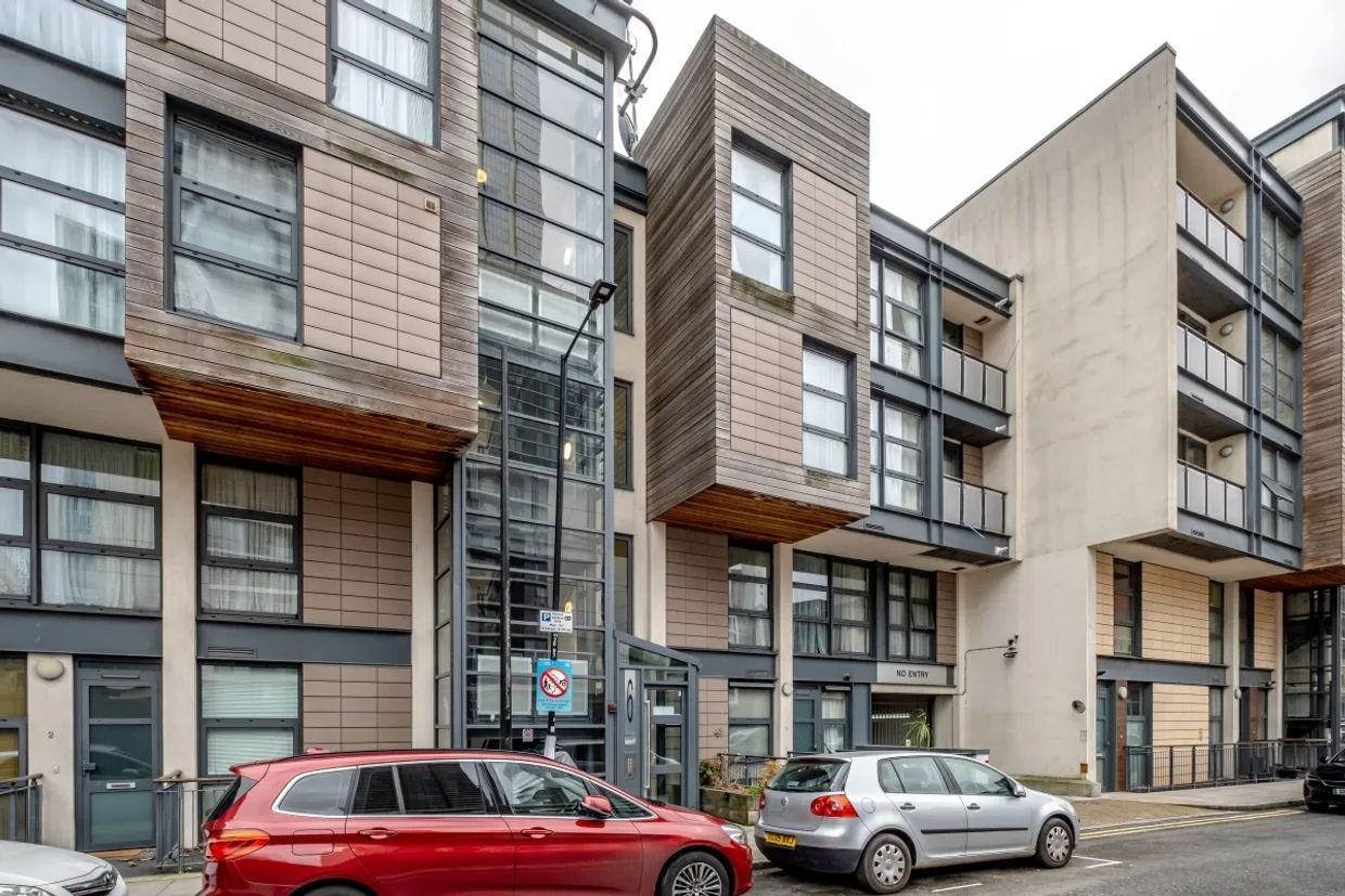 Manilla Street, E14 photo 10
