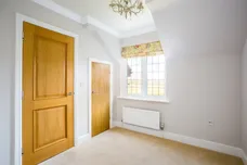 Lovel Road Windsor SL4 photo 14