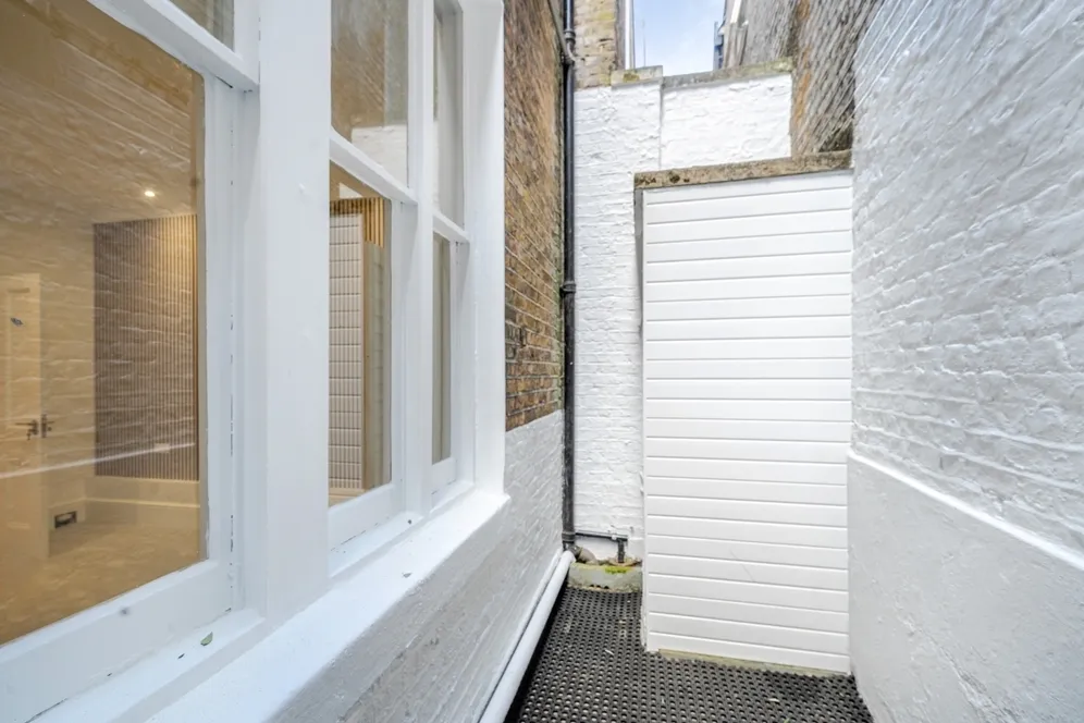 Courtfield Gardens London SW5 photo 17