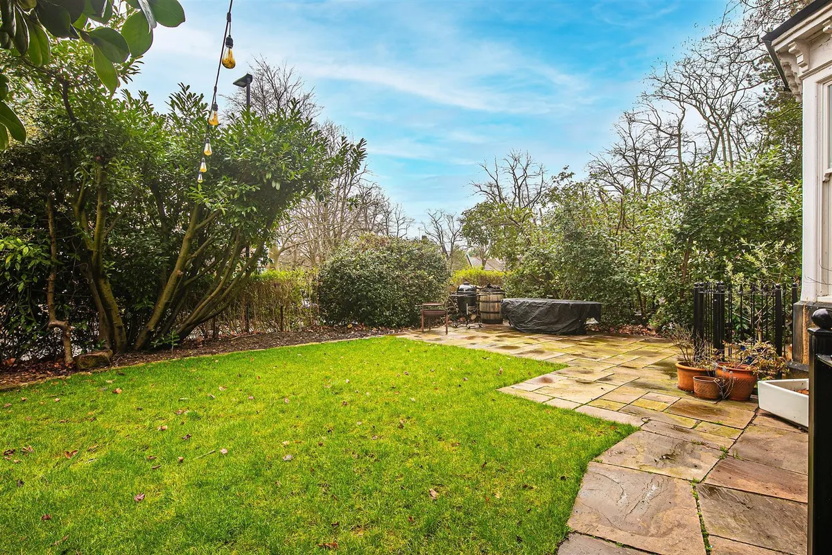 Thornsett House, 2 Thornsett Road, Nether Edge Village, S7 1NA