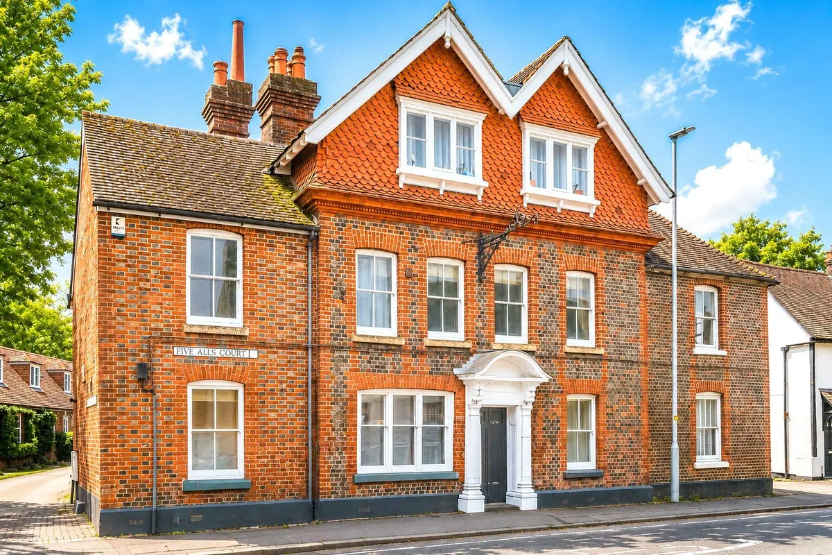 Five Alls Court