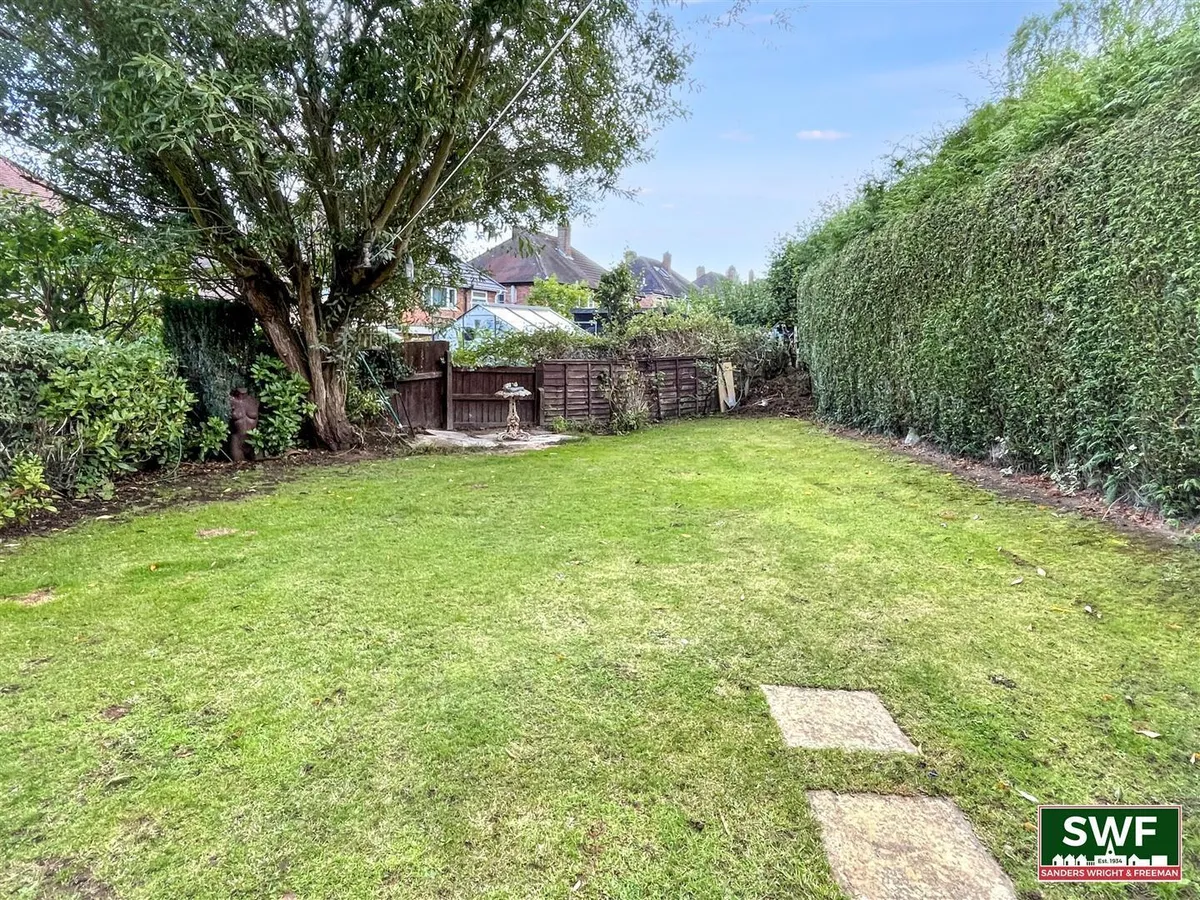 Peterdale Drive, Penn