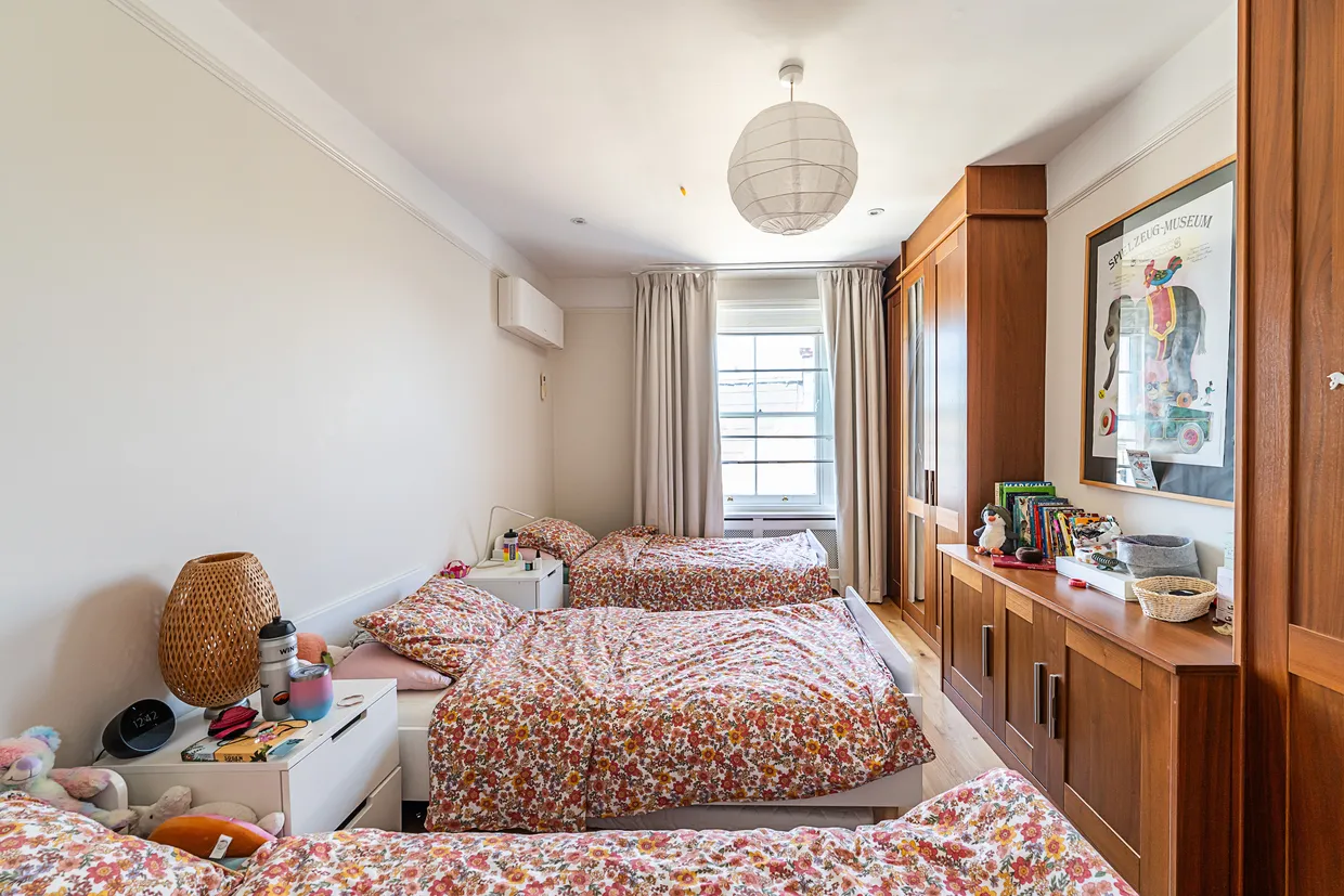 Clapham Common North Side, London, SW4 photo 8