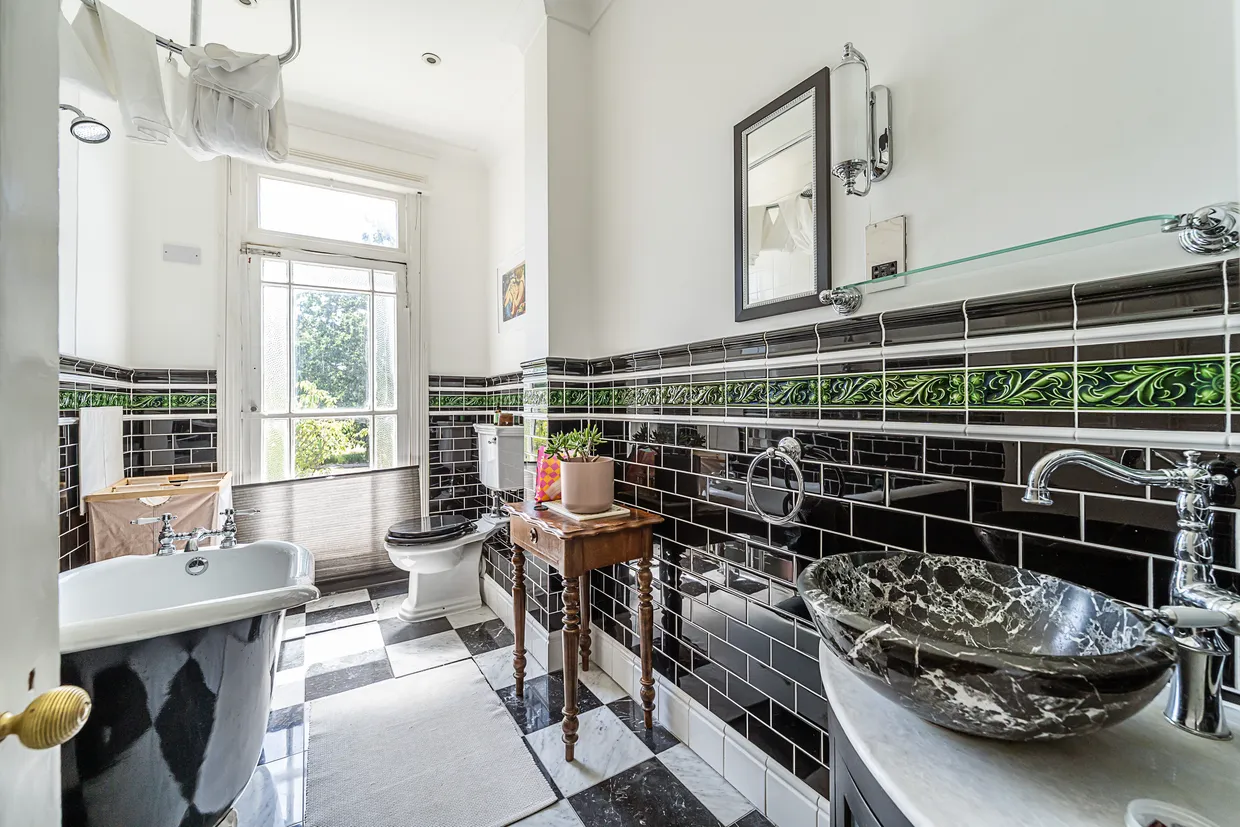 Clapham Common North Side, London, SW4 photo 9