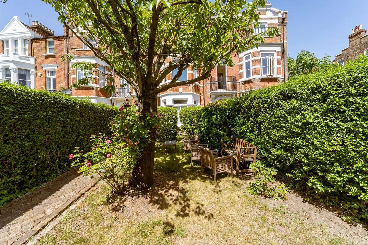 Clapham Common North Side, London, SW4 photo 12