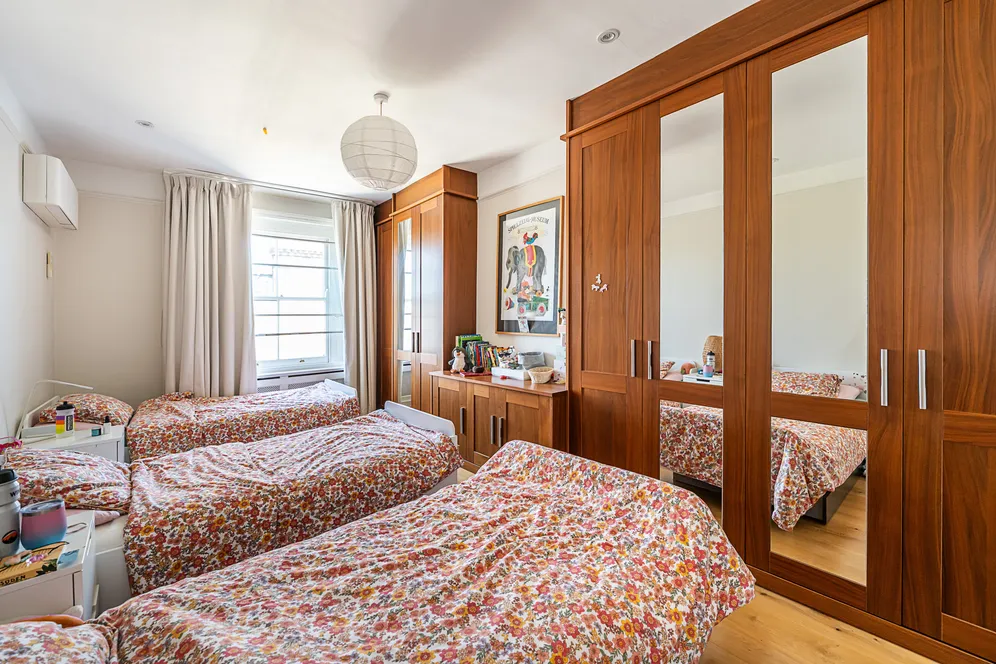 Clapham Common North Side, London, SW4 photo 19