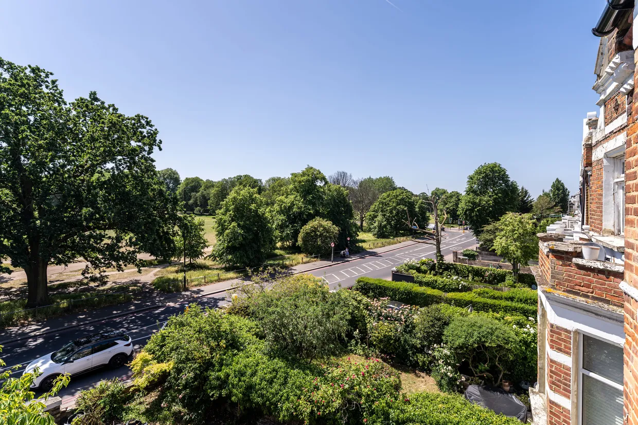 Clapham Common North Side, London, SW4 photo 23