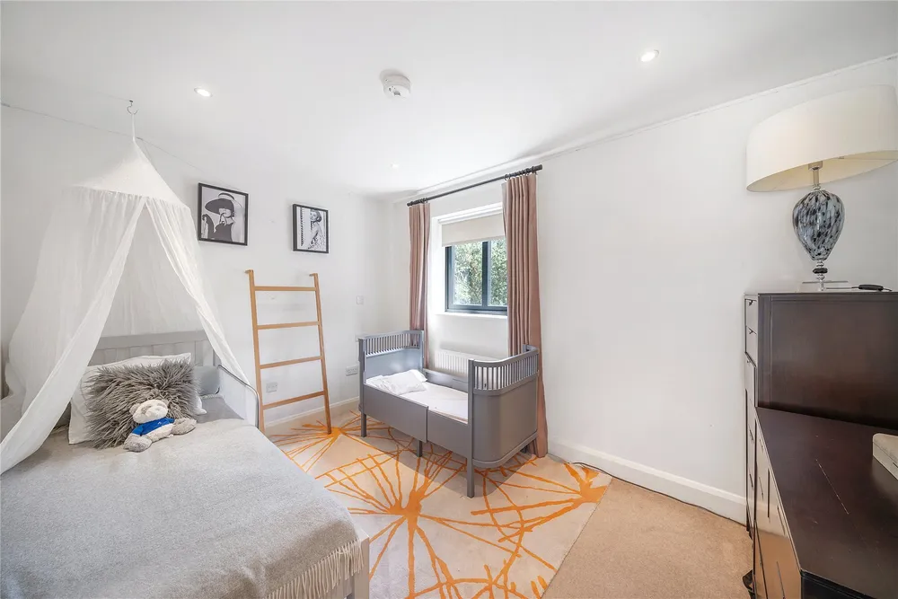 Salisbury Mews, London, SW6