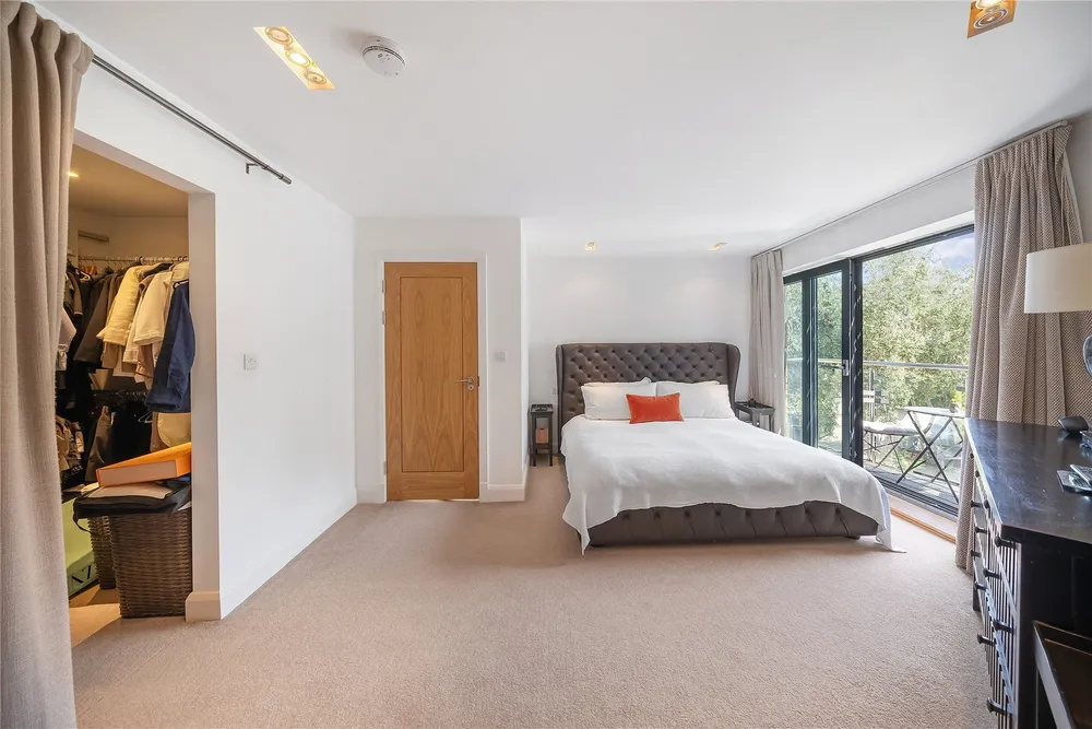 Salisbury Mews, London, SW6